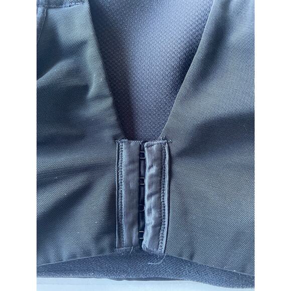 Livi Active Molded No Wire Sports Bra Black Plus Size 44D - Picture 6 of 8